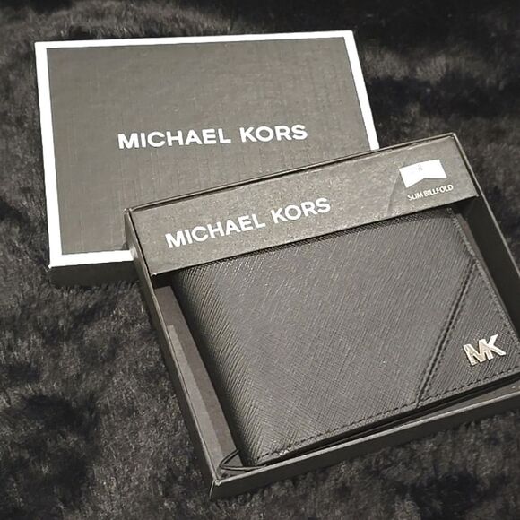 Michael Kors Andy Slim Bifold Wallet - Picture 10 of 11